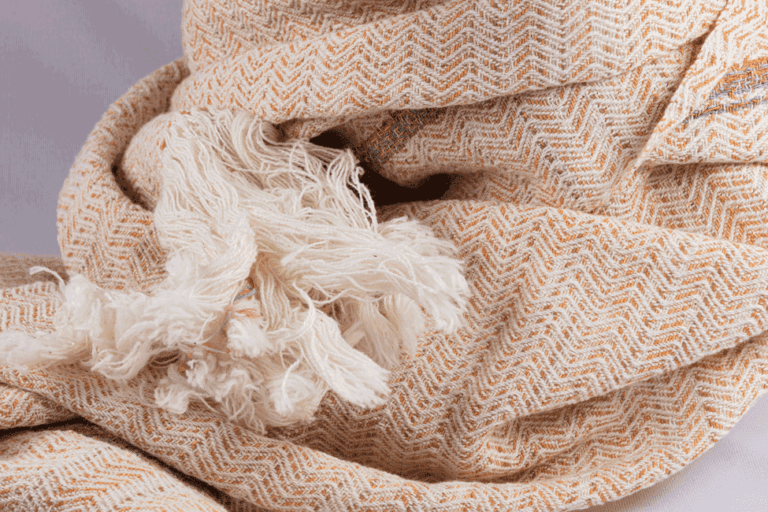 PASHMINA HOJARASCA